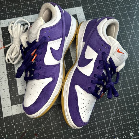 Nike SB Dunk Low 'Court Purple' - Picture 3 of 8